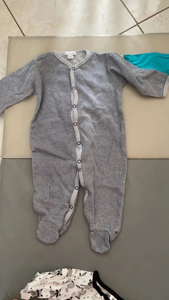 Lot de 3 pyjamas fins 9 mois - photo numéro 4