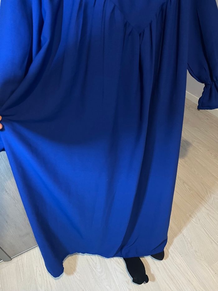 Trois robes beige/bleu / verte - photo numéro 3