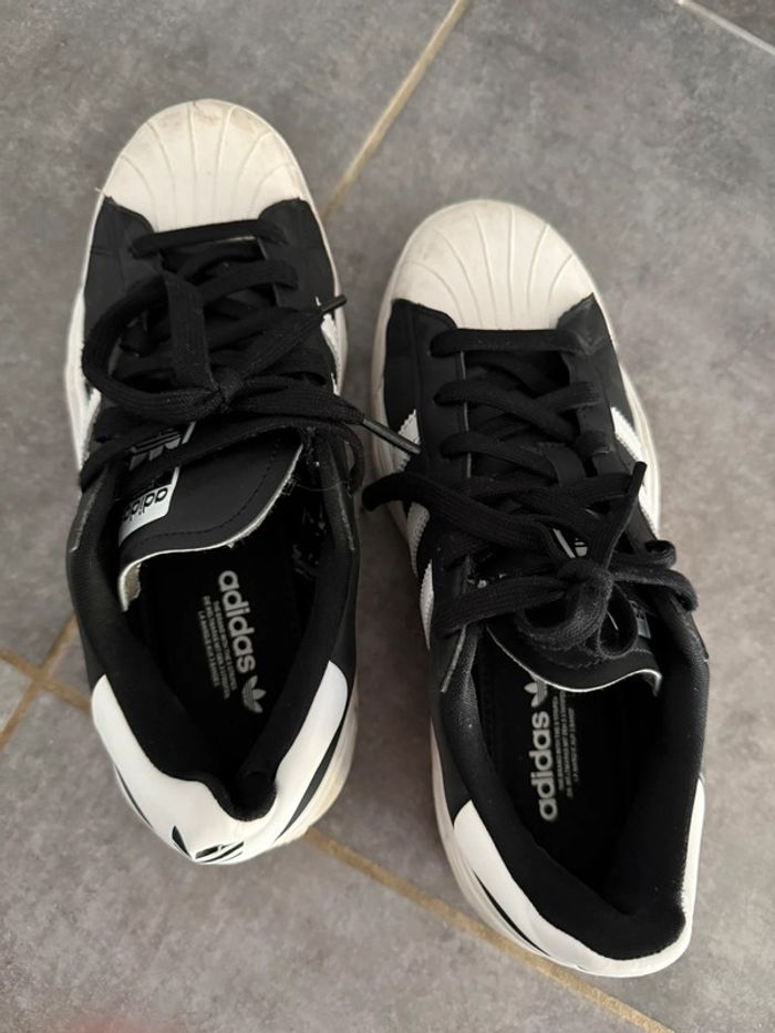 Basket adidas