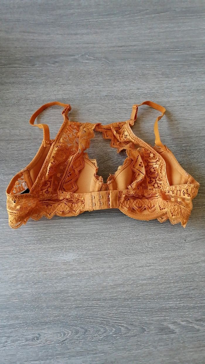 Soutien gorge 85B - photo numéro 2