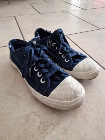 basket bleu et blanche TBS