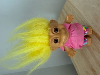 vintage Troll Doll {Mignon vintage Russ Berrie Girl Troll avec cheveux} Troll 