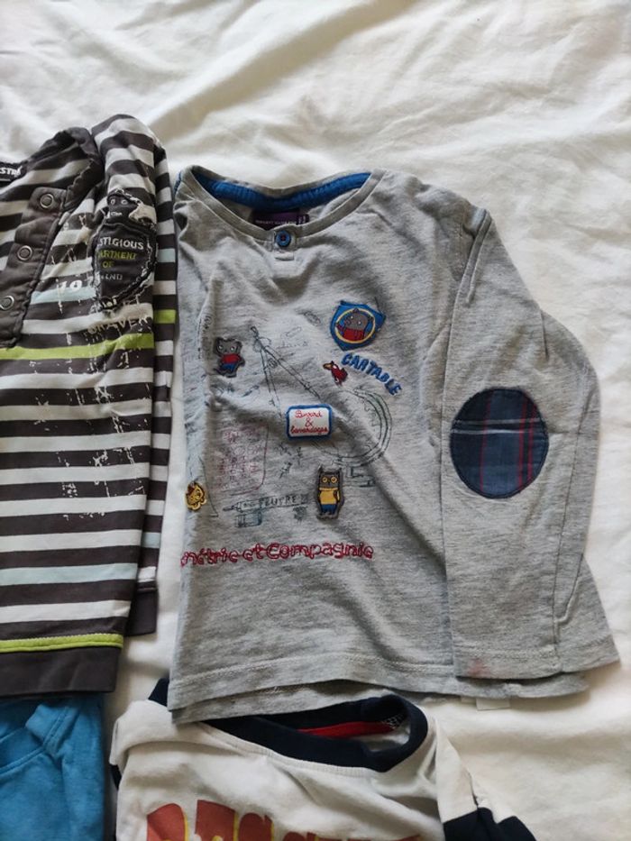 Lot t shirt manches longues 4 ans - photo numéro 3
