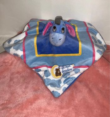 DY10 doudou bourriquet disney