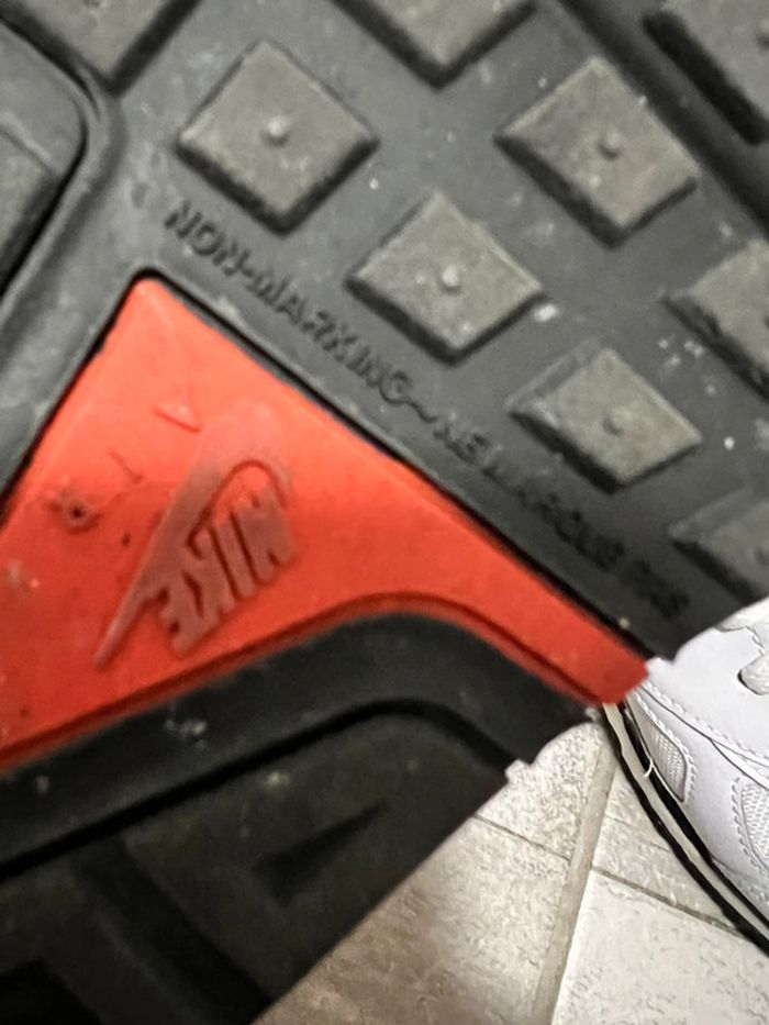 Nike Air Max Blanc Rouge 579995 101 - photo numéro 11