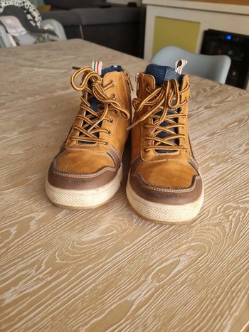 Chaussure montante t 30