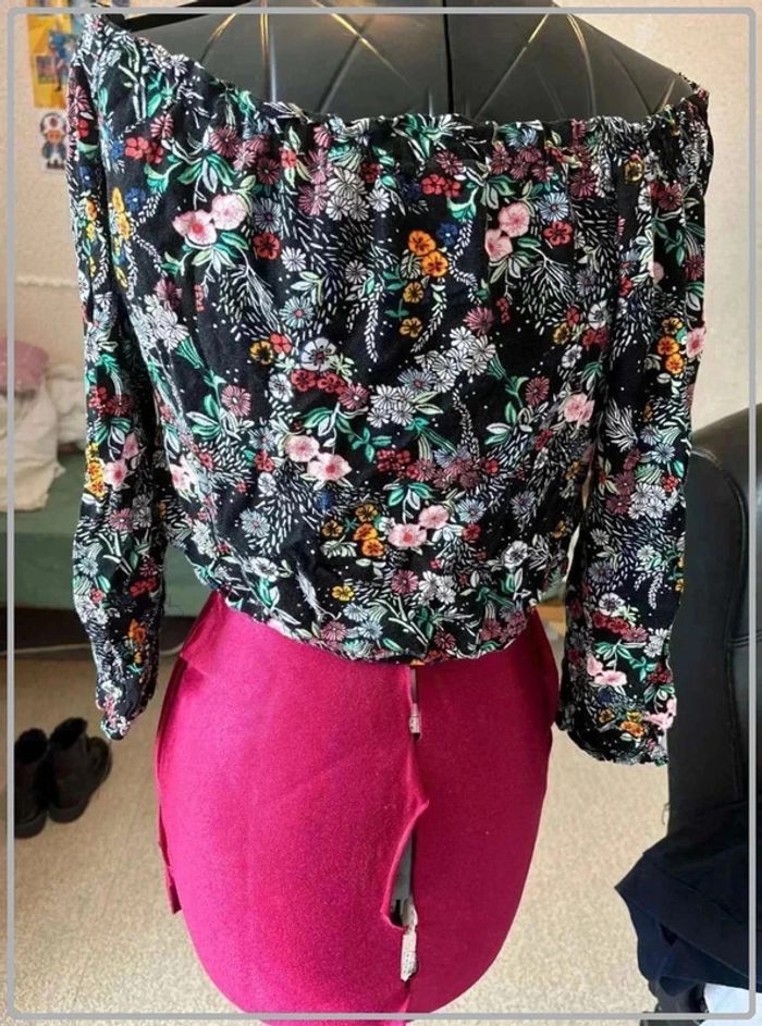 Top court epaule denudee taille 38 marque H&M - photo numéro 3