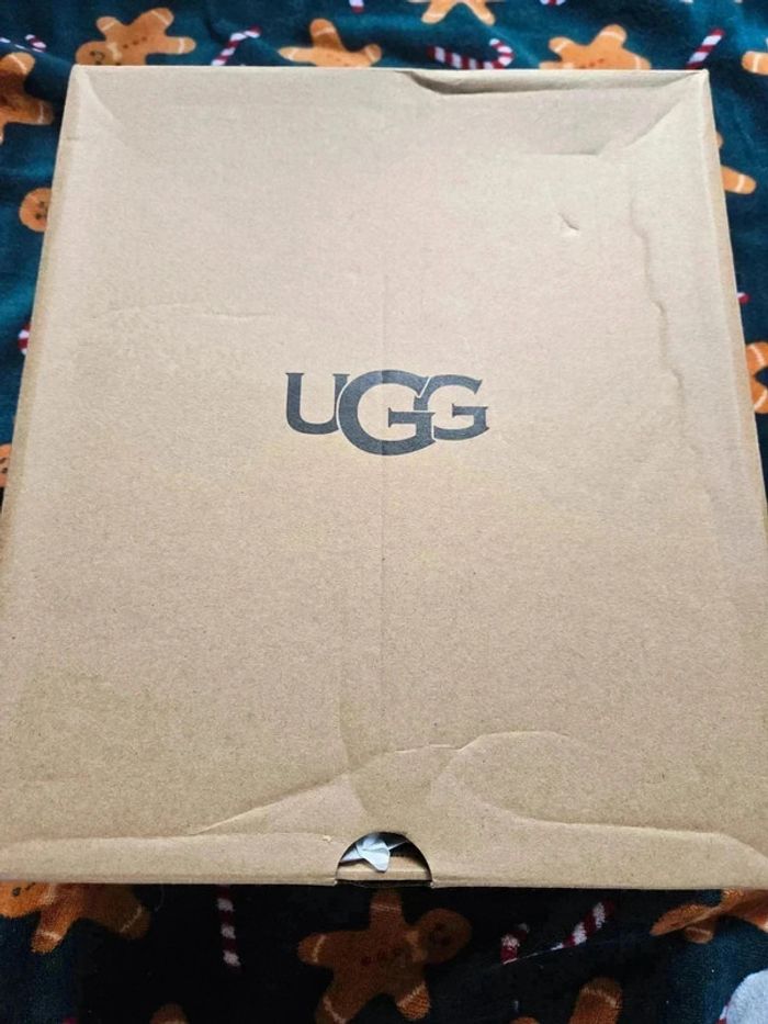 Ugg classic ultra mini platform woman noir Taille 36 - photo numéro 8