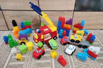 Camion + Voitures + Cubes Emboîtables