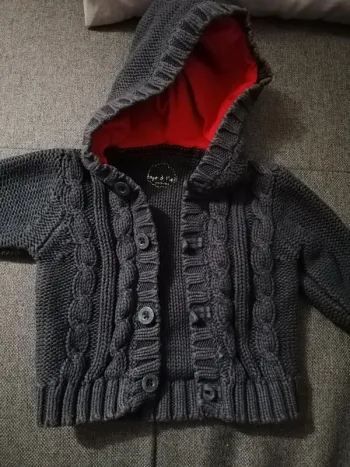 Pull/veste 3 mois
