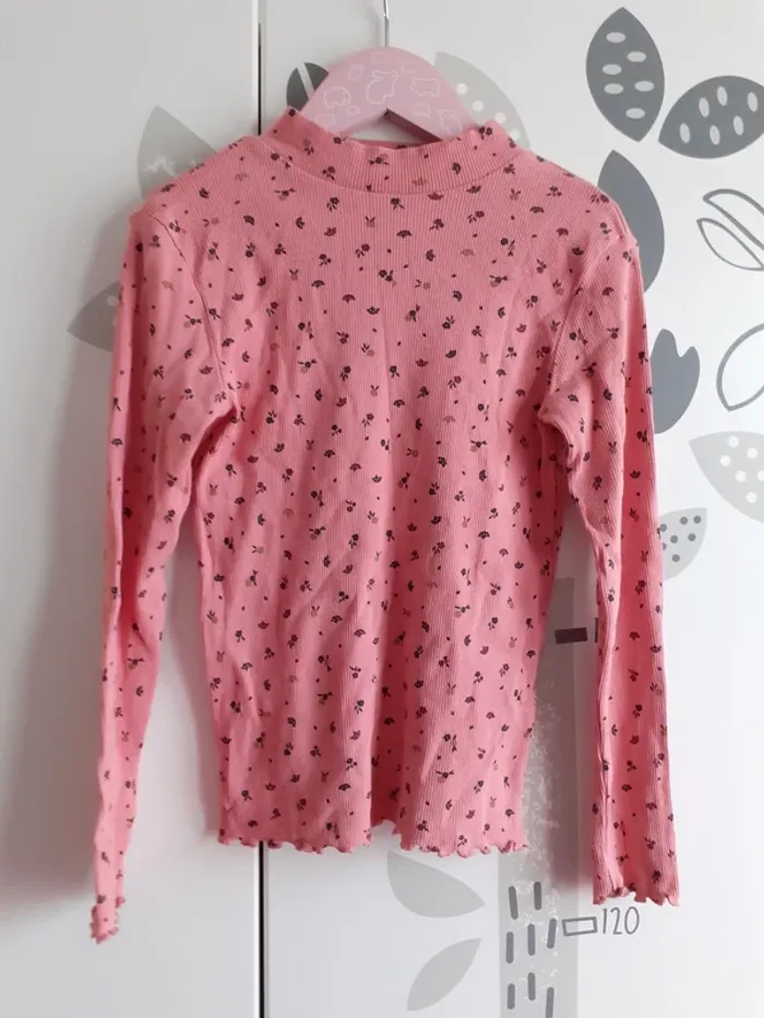 Tee-shirt rose fleuri