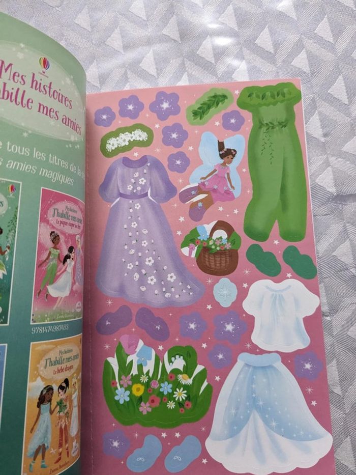 Livre Mes histoires J'habille mes amies Le pique nique des fées tome 2 - photo numéro 2