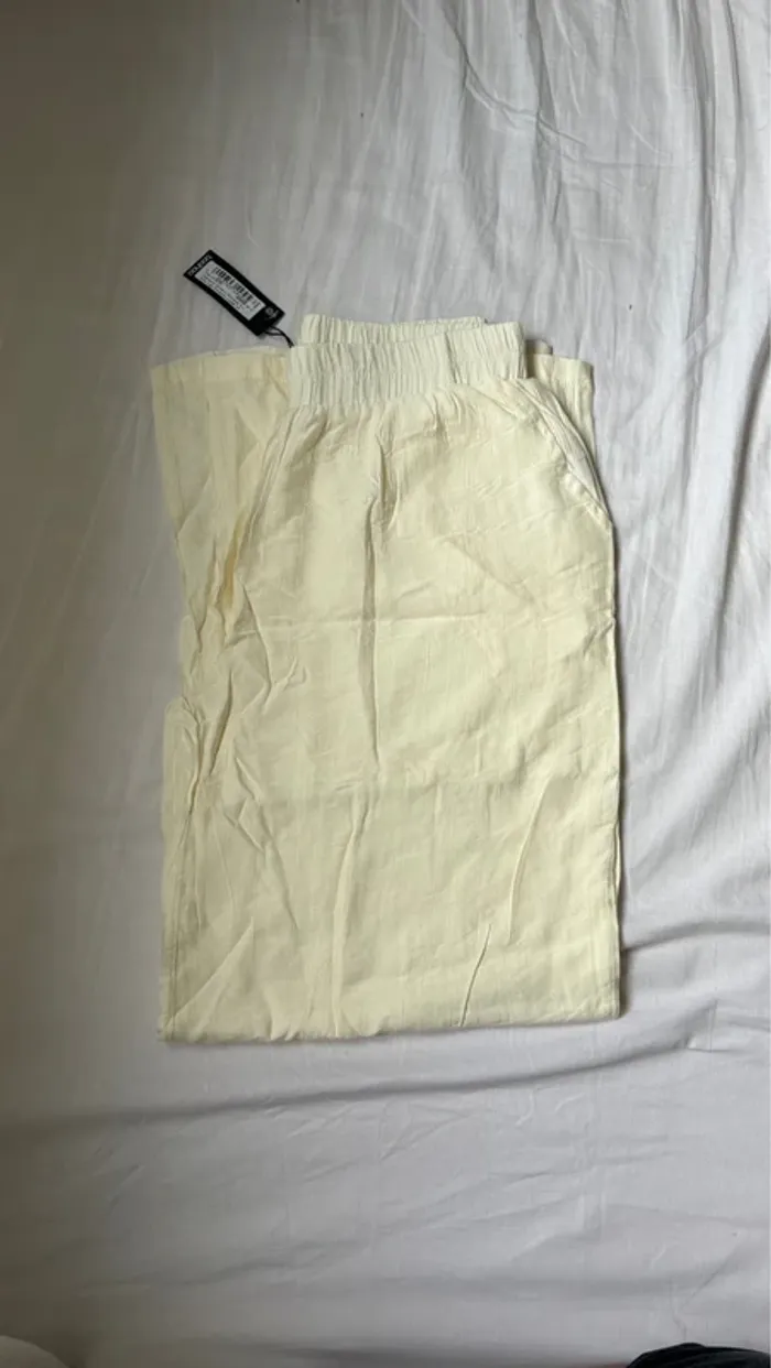 Pantalon large crème taille M femme Boohoo