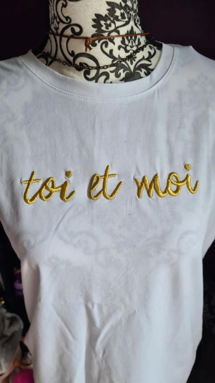 Tee-shirt brodé - photo numéro 2