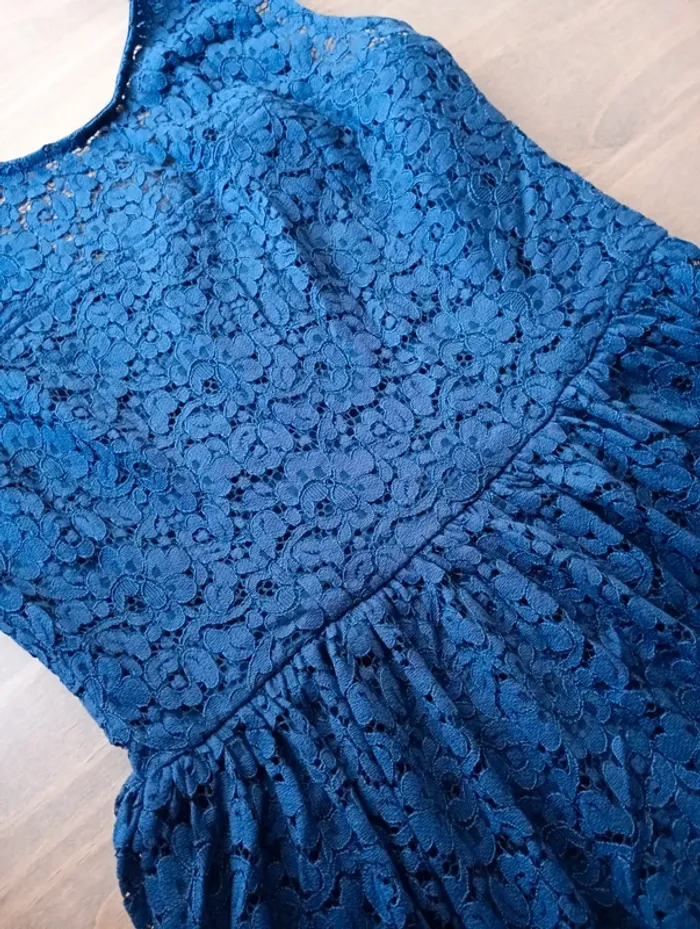 Robe dentelle débardeur/ taille 38 - photo numéro 3