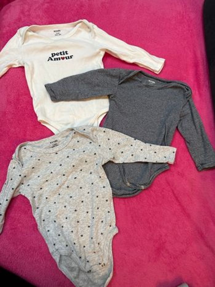 Lot de 3 bodies 12 mois Kiabi manches longues - photo numéro 2