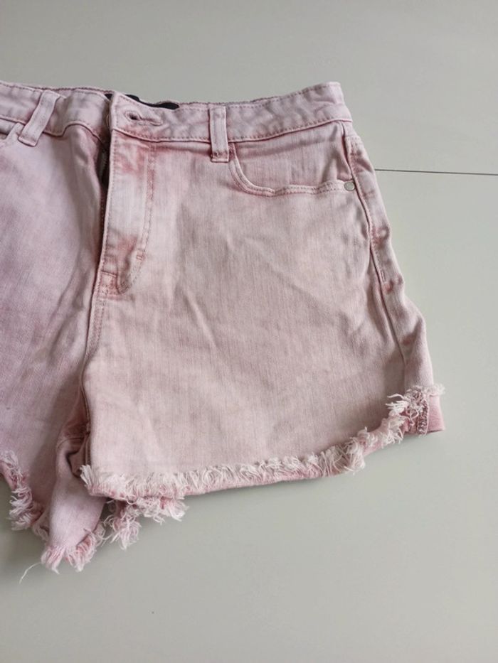 Short en jean rose blanc taille 40 Clockhouse - photo numéro 2