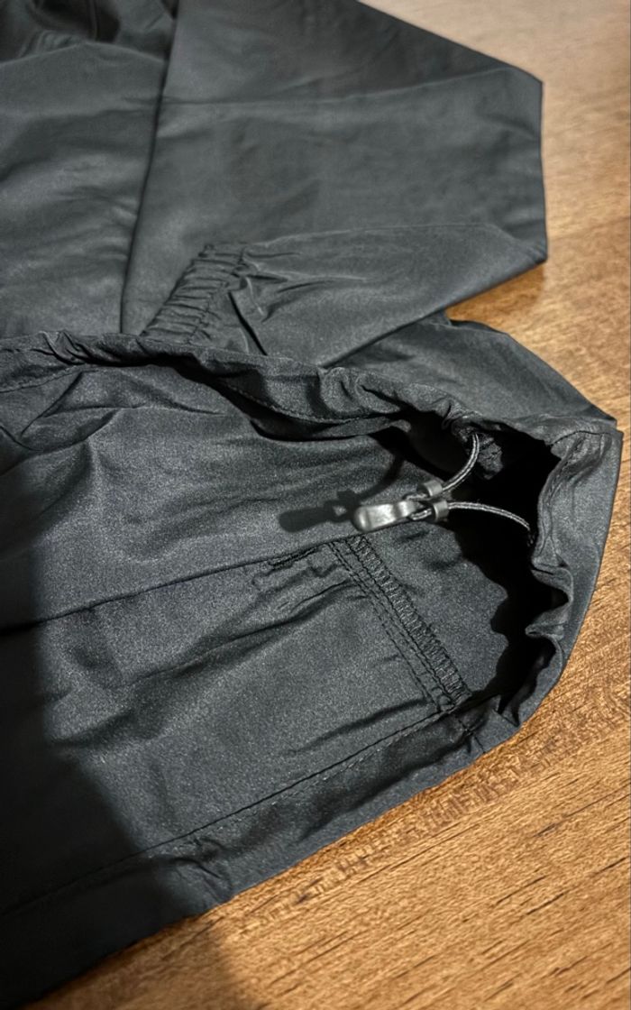 Veste coupe vent Asics Core - photo numéro 5