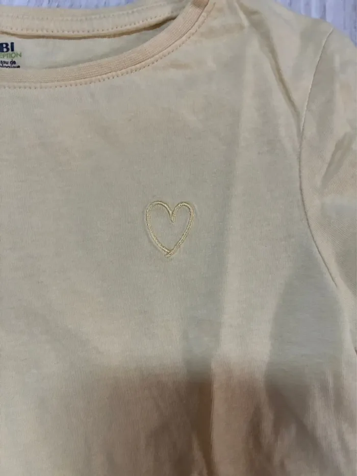 T-shirt jaune 6 ans - photo numéro 2