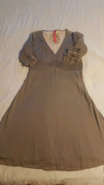 Robe taupe ikks
