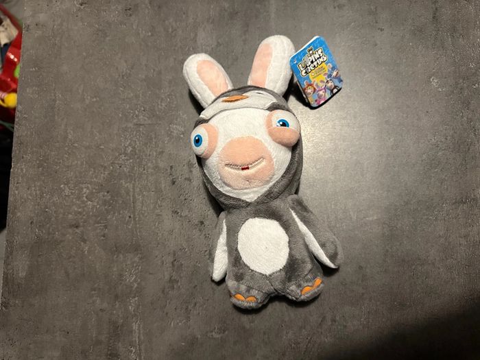 Peluche lapin crétin