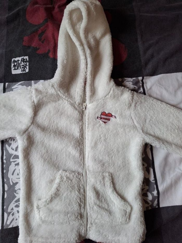 Gilet blanc à capuche