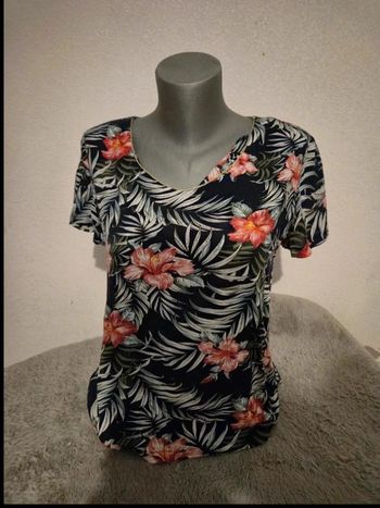 Blouse à manches courtes à fleurs en excellent état, taille S