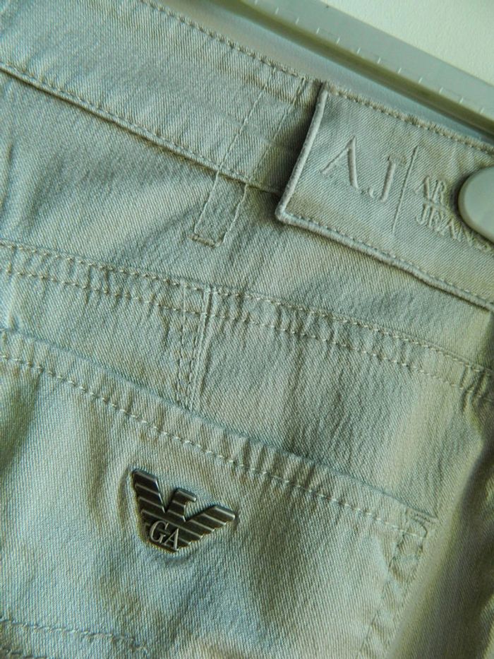 Pantalon coupe droite T 31 "Armani Jeans" - photo numéro 6
