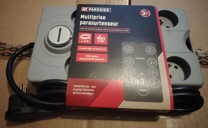Multiprise Parasurtenseur PARKSIDE - 8 Prises + 2 USB - NEUF
