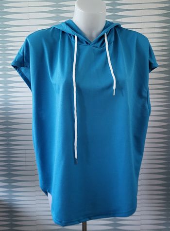 Tee-shirt sans manche et à capuche bleu taille XL Shein en excellent état