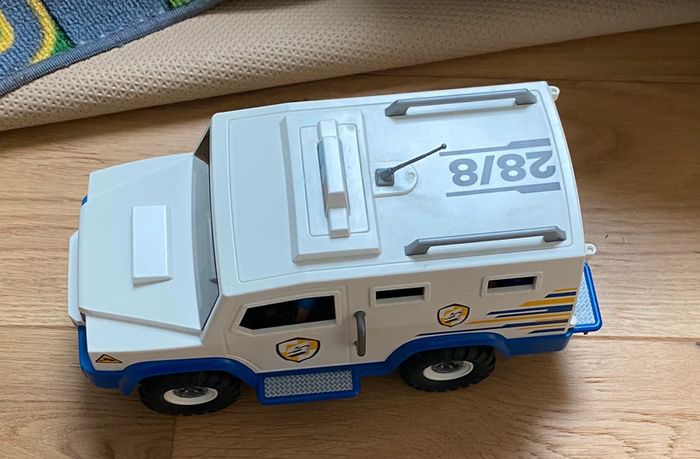 Fourgon convoyeur de fonds - photo numéro 3