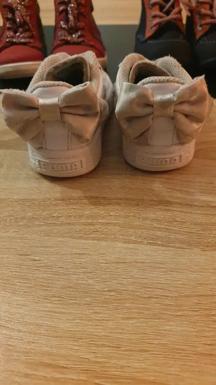 Lot de 3 paires de chaussures pointure 23 - photo numéro 3