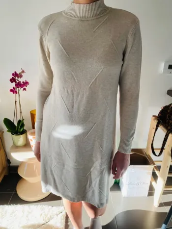 Robe pull beige