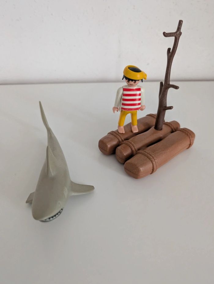 Playmobil 3862 naufragé requin radeau