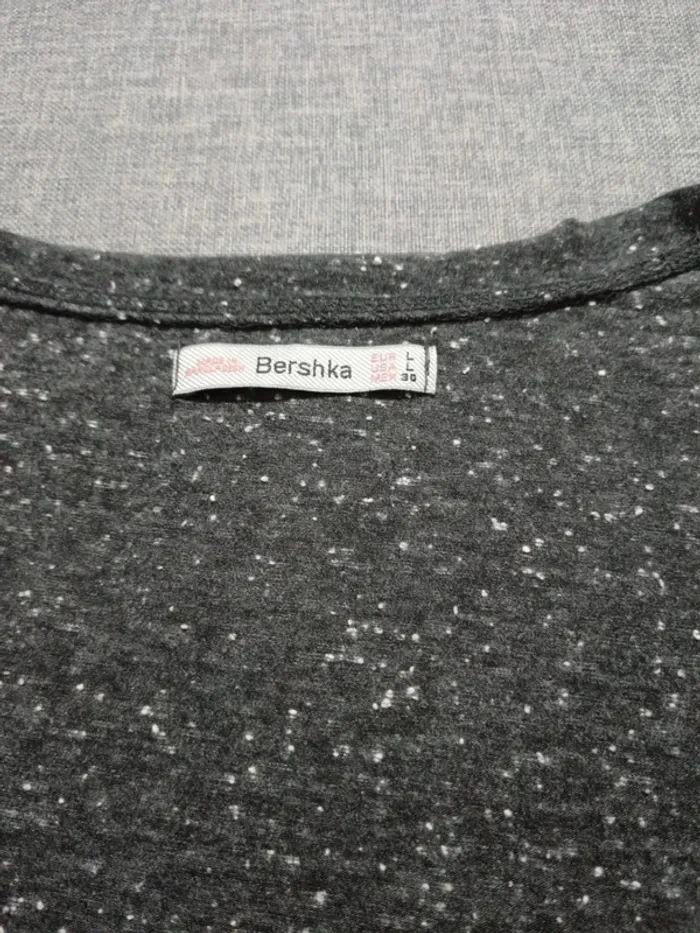 C52 t-shirt gris Bershka L - photo numéro 3