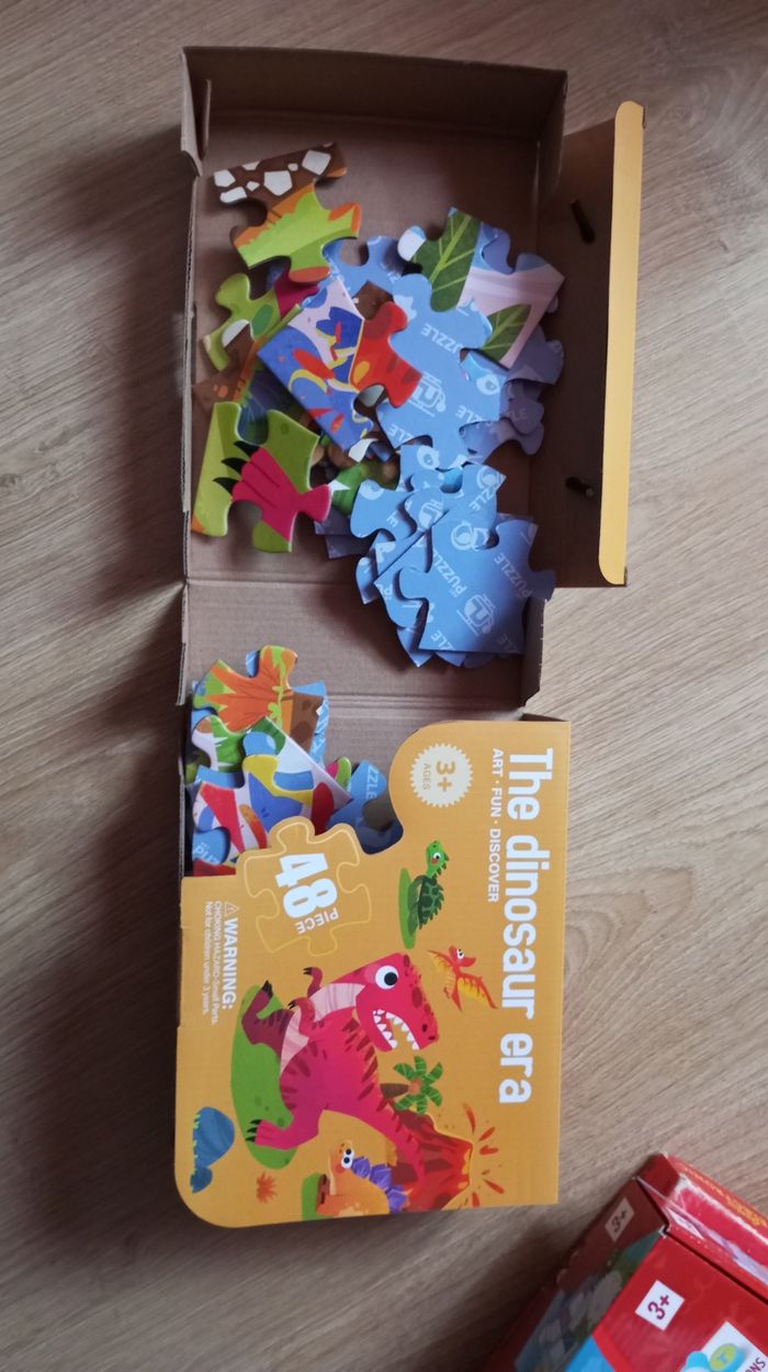 Puzzle dinosaure 48 pièces inconnu - photo numéro 2