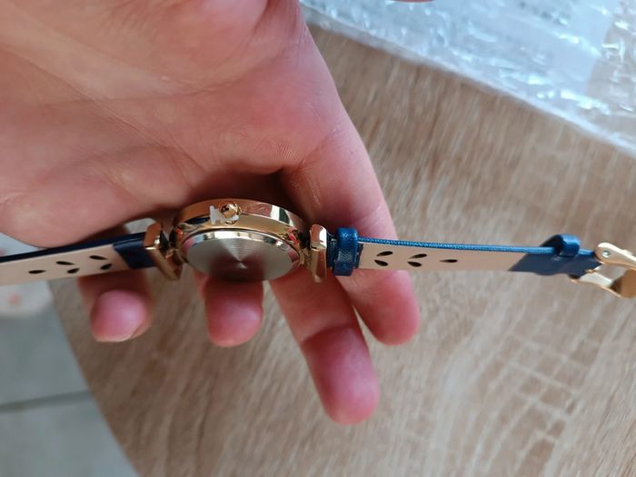 Montre bleu marine neuve - photo numéro 2