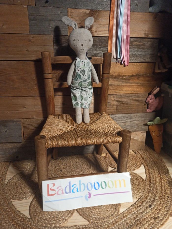 Peluche lapin salopette tbe