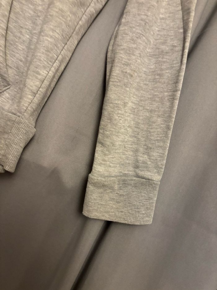 sweat gris - photo numéro 5