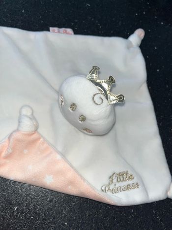 Doudou smiley baby blanc rose plat orchestra