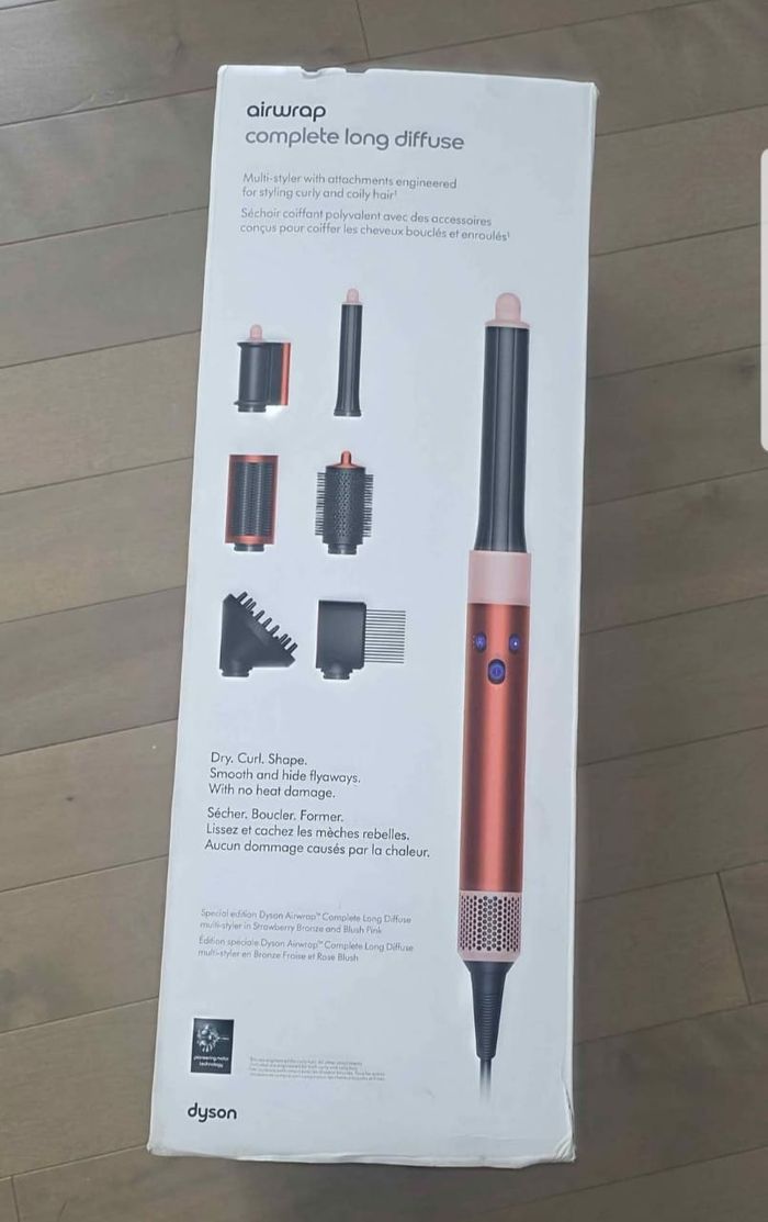 Brosse à cheveux Dyson Airwrap neuf , avec tous ses accessoires et sa boîte d'origine. - photo numéro 3