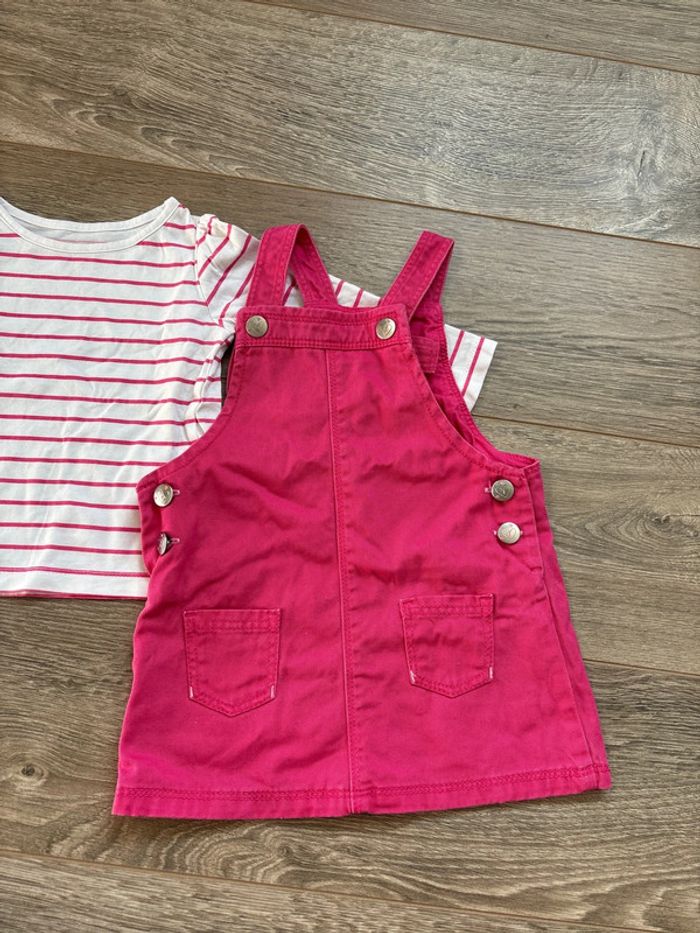 Ensemble marinière rose et blanche avec salopette robe rose en 12 mois - photo numéro 2