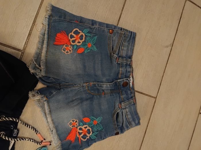 Lot de 5 shorts fille taille 8 ans - photo numéro 2