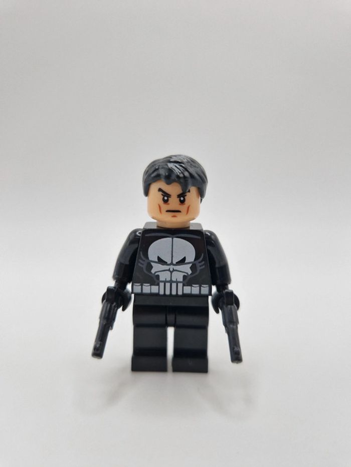 Figurine type lego Punisher Marvel