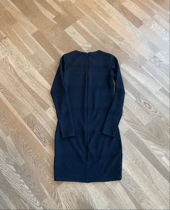 Robe superdry s très bon état - photo numéro 4