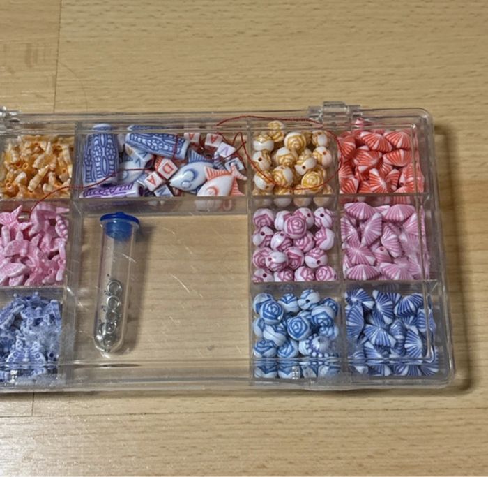 Set de perles roses papillons - photo numéro 3