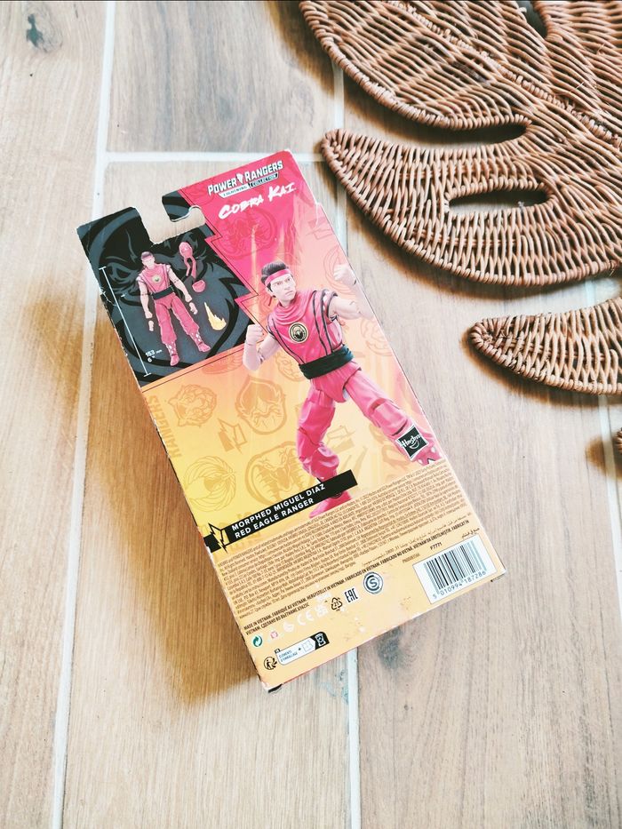 🙅 Coffret Power rangers X Cobra Kai morphed Miguel Diaz red eagle ranger Lighting collection - photo numéro 2