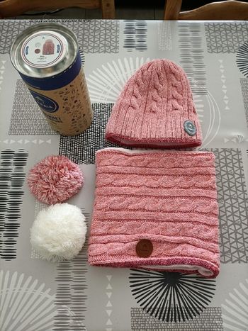 Ensemble bonnet+tour de cou