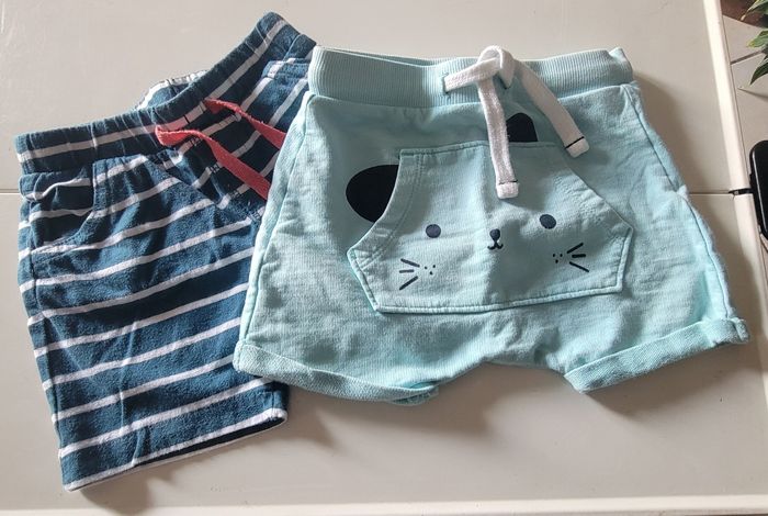 Lot 2 short 12 mois Verbaudet et Kiabi