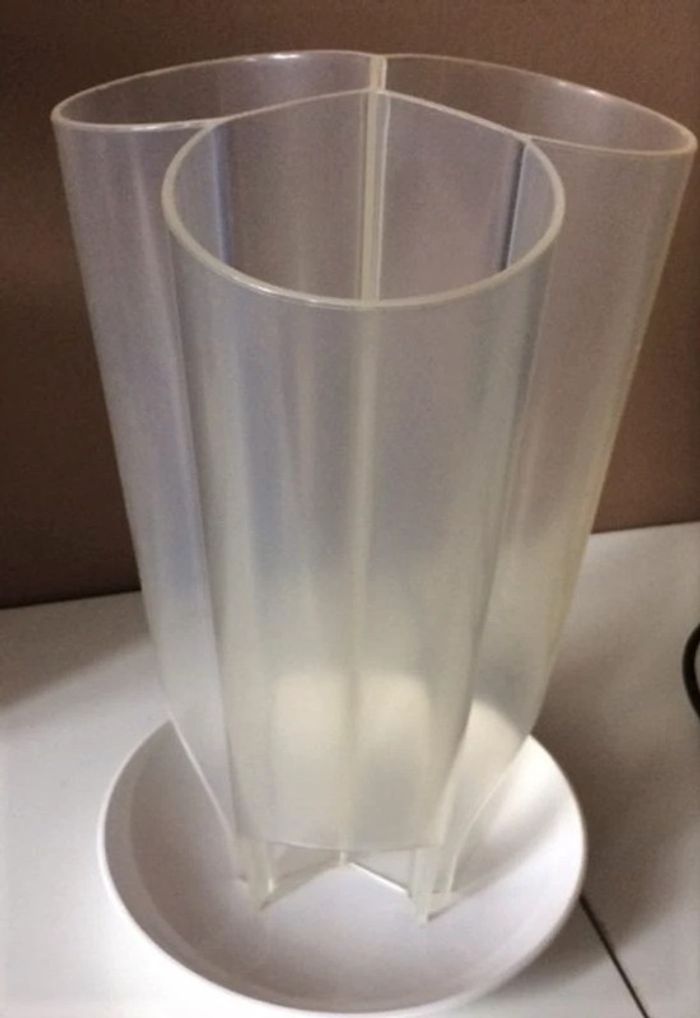 Distributeur de capsules à café Dolce Gusto - photo numéro 2